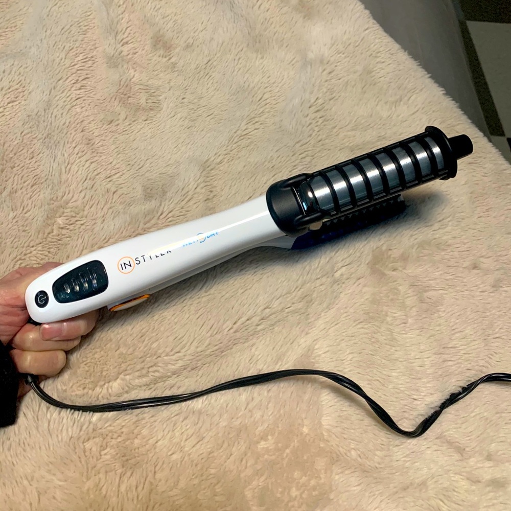 In Styler wet to dry flat iron and curler